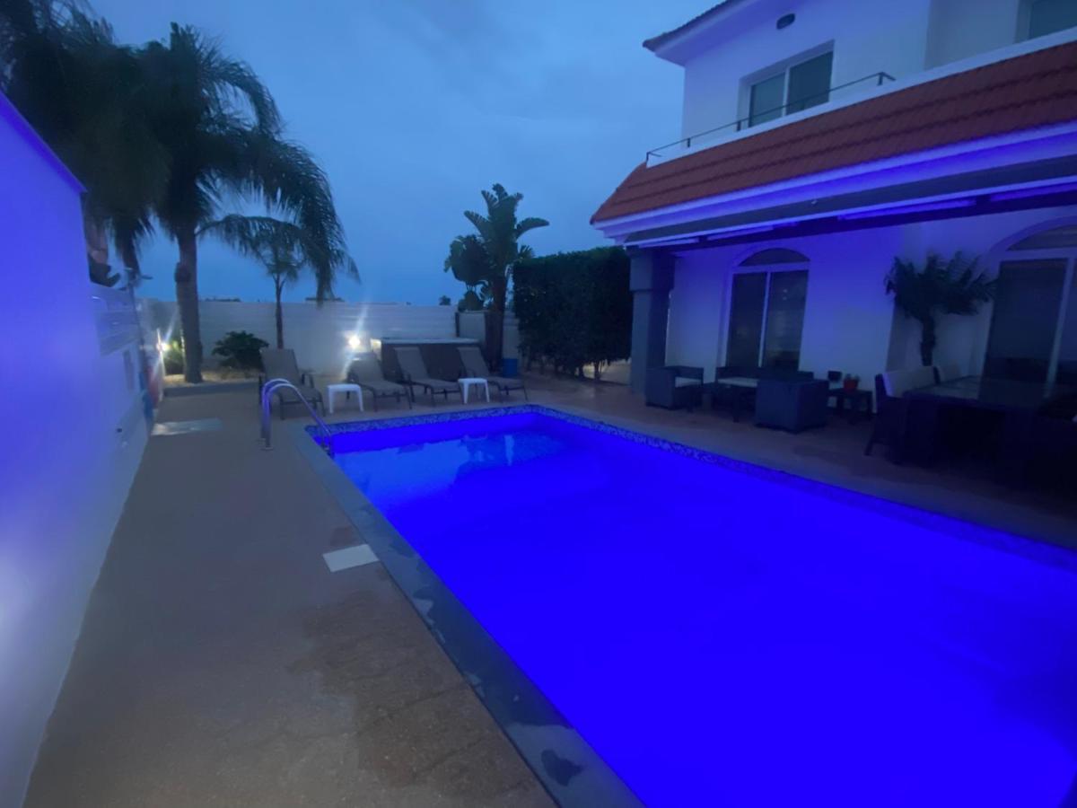 Villa Mario - 2Min Walk From Kapparis Beach Paralimni Exterior foto
